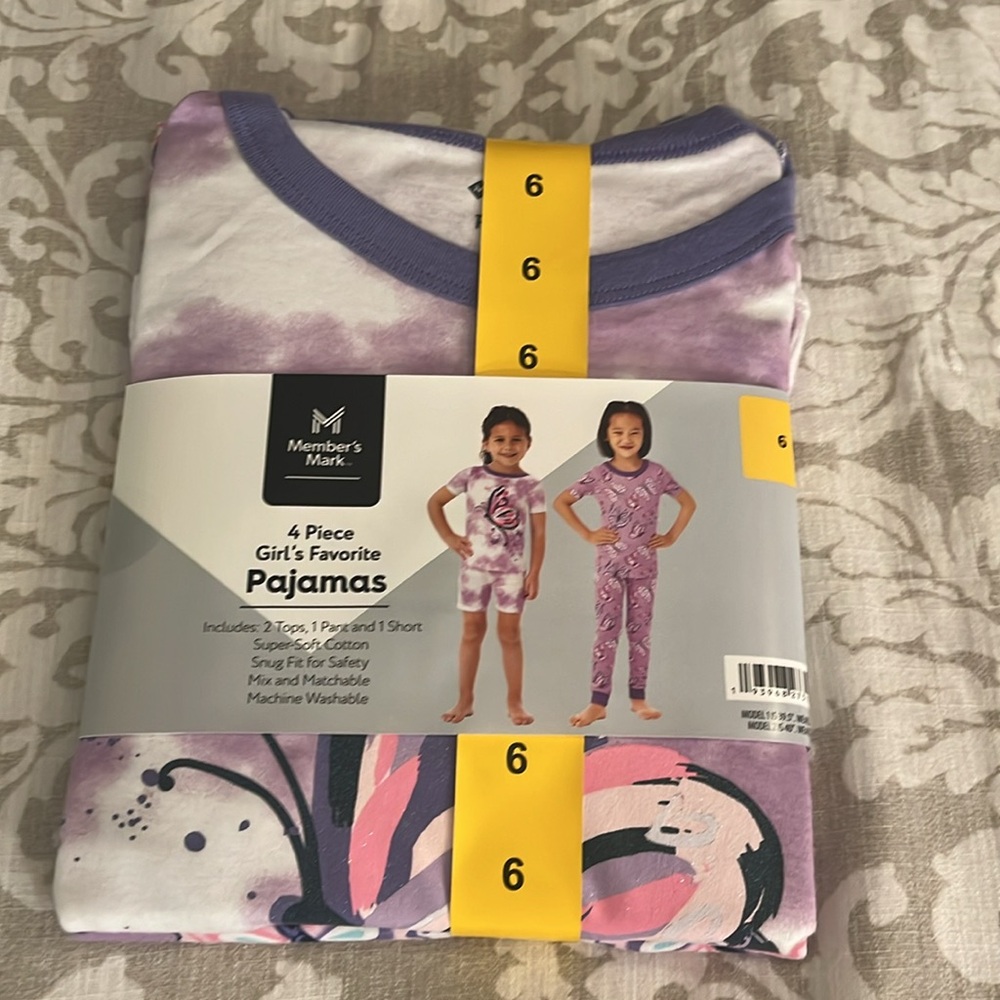 NWT Girl’s 4 pc Member’s Mark Pajamas - Picture 3 of 8